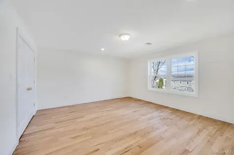 89 West Avenue Hicksville NY 11801