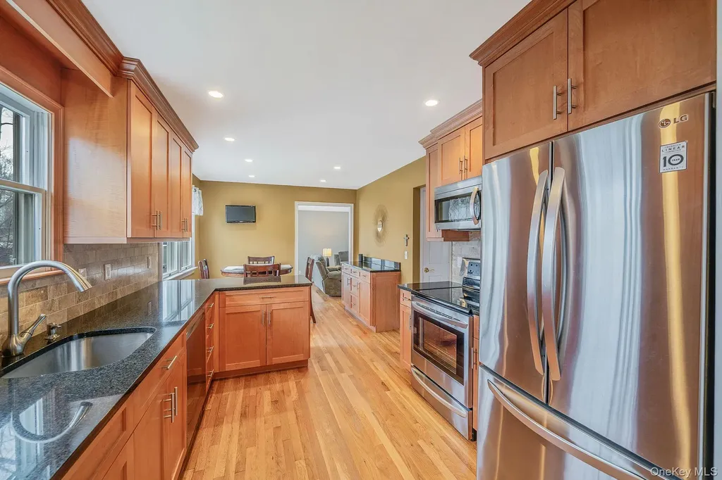 3 Meroke Lane Rocky Point NY 11778