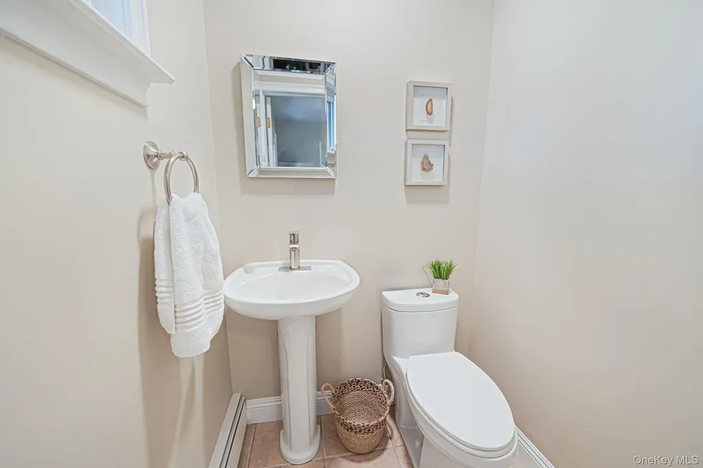 3 Meroke Lane Rocky Point NY 11778
