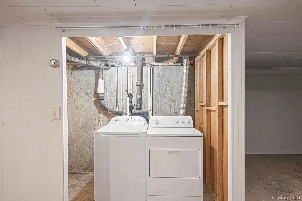 3 Meroke Lane Rocky Point NY 11778
