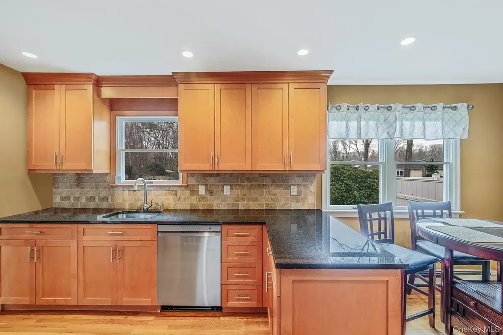3 Meroke Lane Rocky Point NY 11778