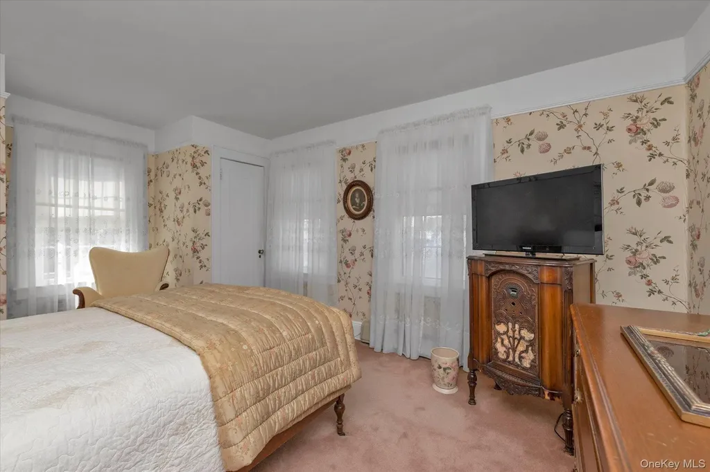 166-15 33rd Avenue Flushing NY 11358