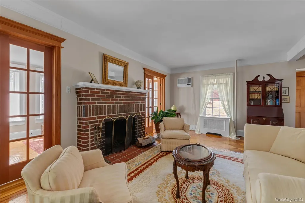 166-15 33rd Avenue Flushing NY 11358
