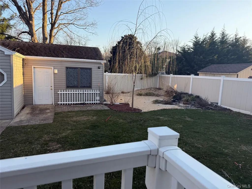 Massapequa NY 11758