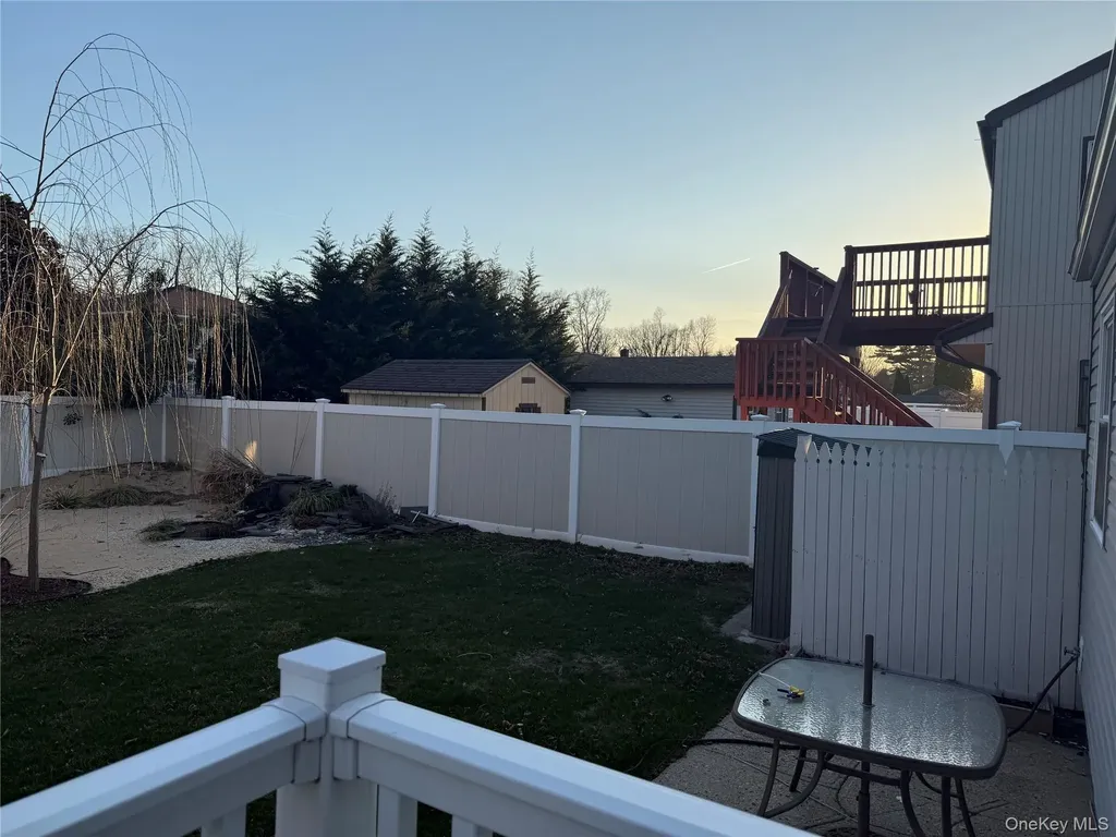 Massapequa NY 11758