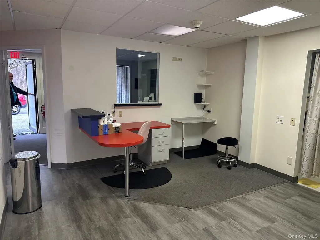1363 Route 9g Hyde Park NY 12538