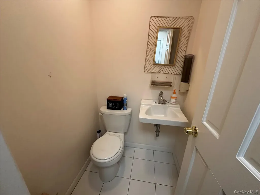 1363 Route 9g Hyde Park NY 12538