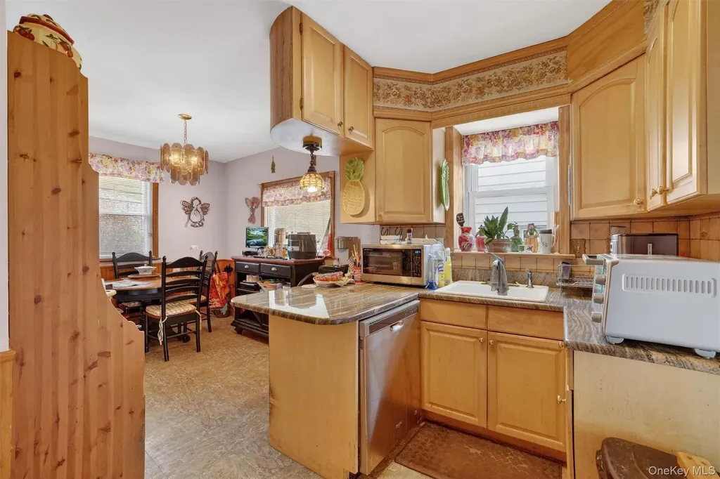 65 Hillview Avenue Yonkers NY 10704