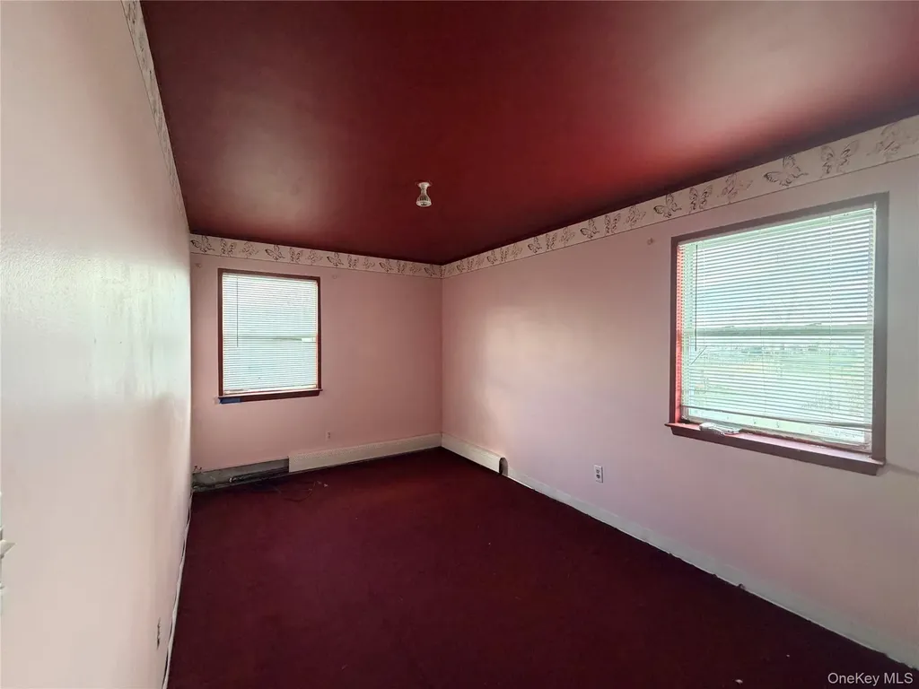 506 48th Street Lindenhurst NY 11757