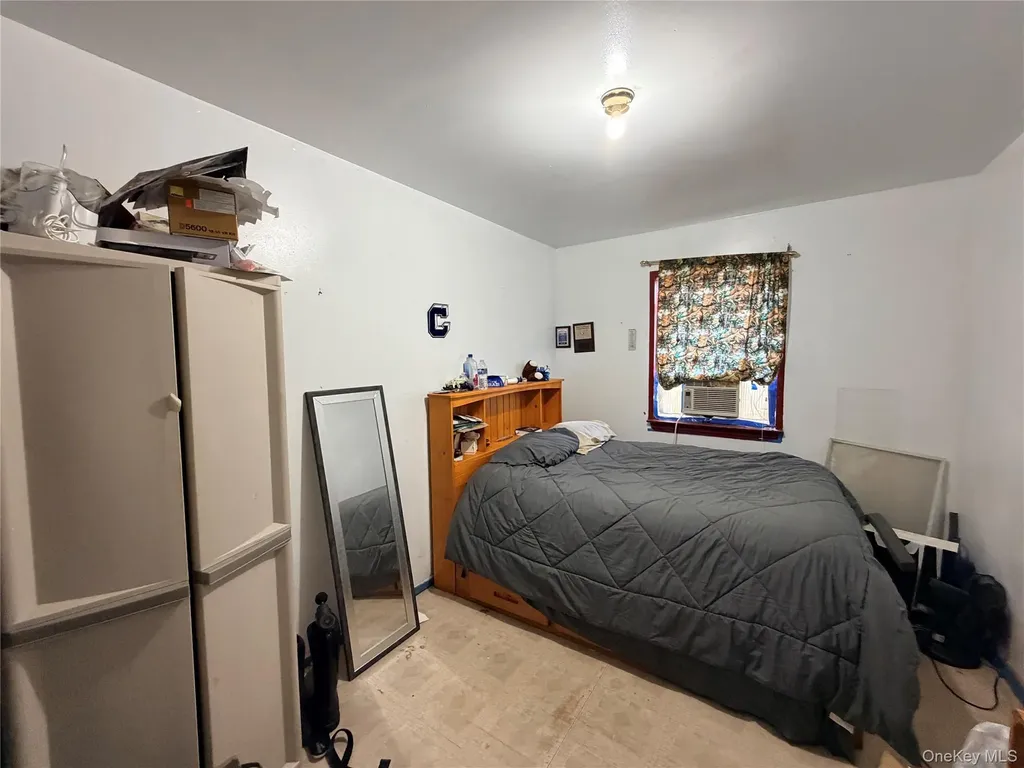 506 48th Street Lindenhurst NY 11757