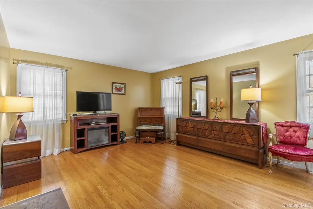 18 Devon Road Bronxville NY 10708