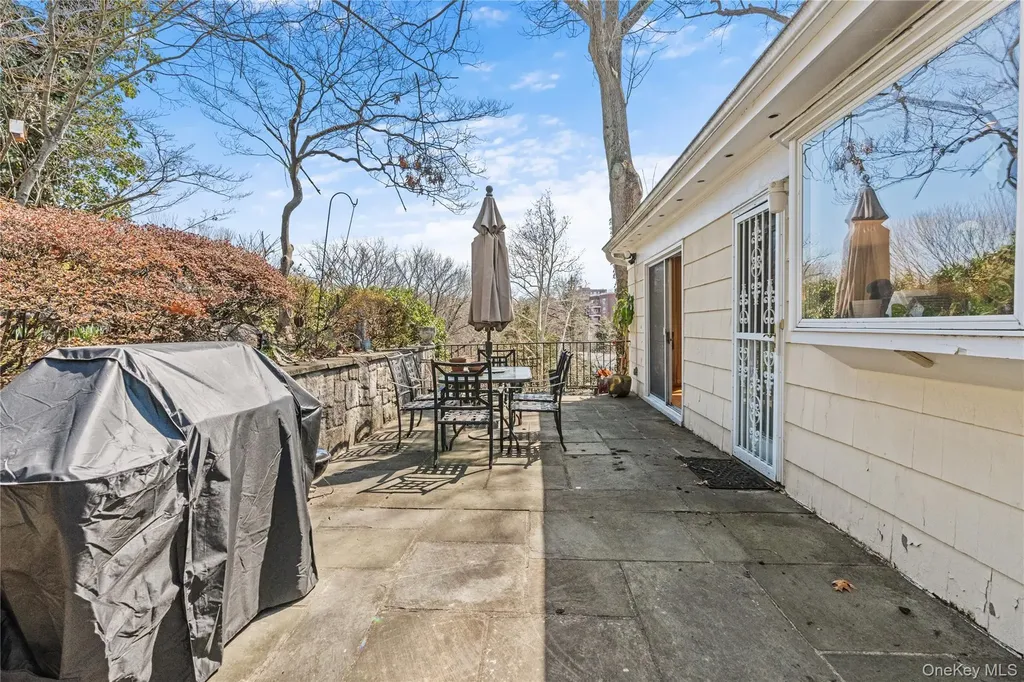 18 Devon Road Bronxville NY 10708