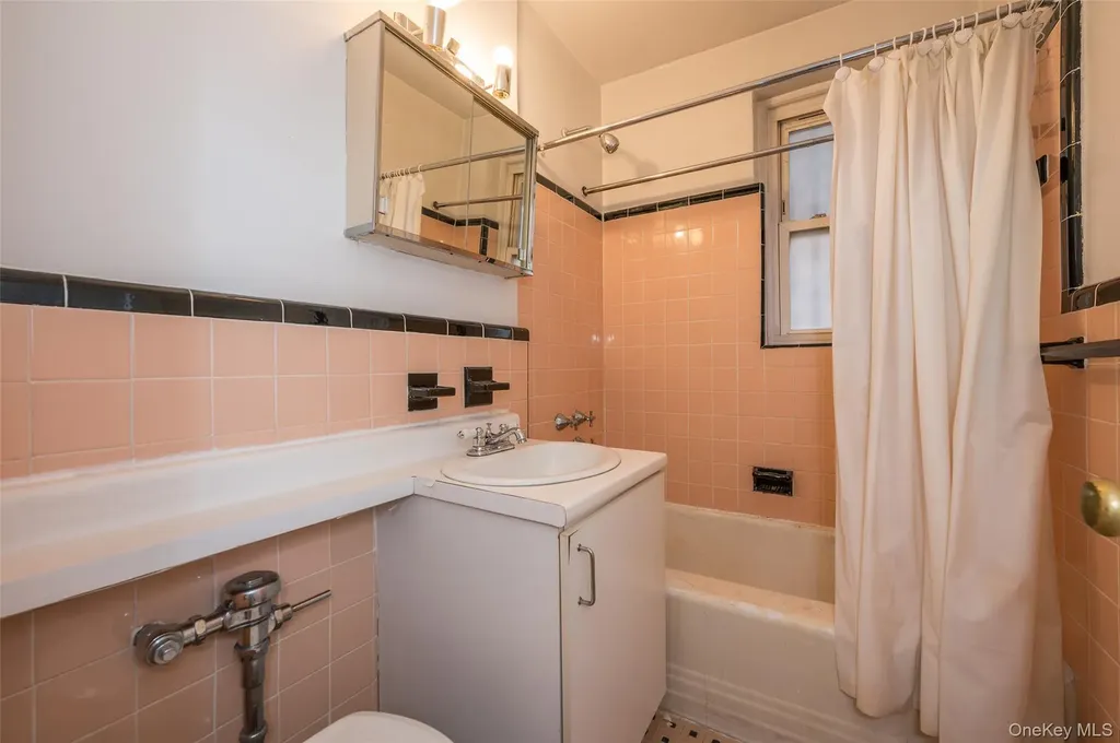 2090 Barnes Avenue Bronx NY 10462