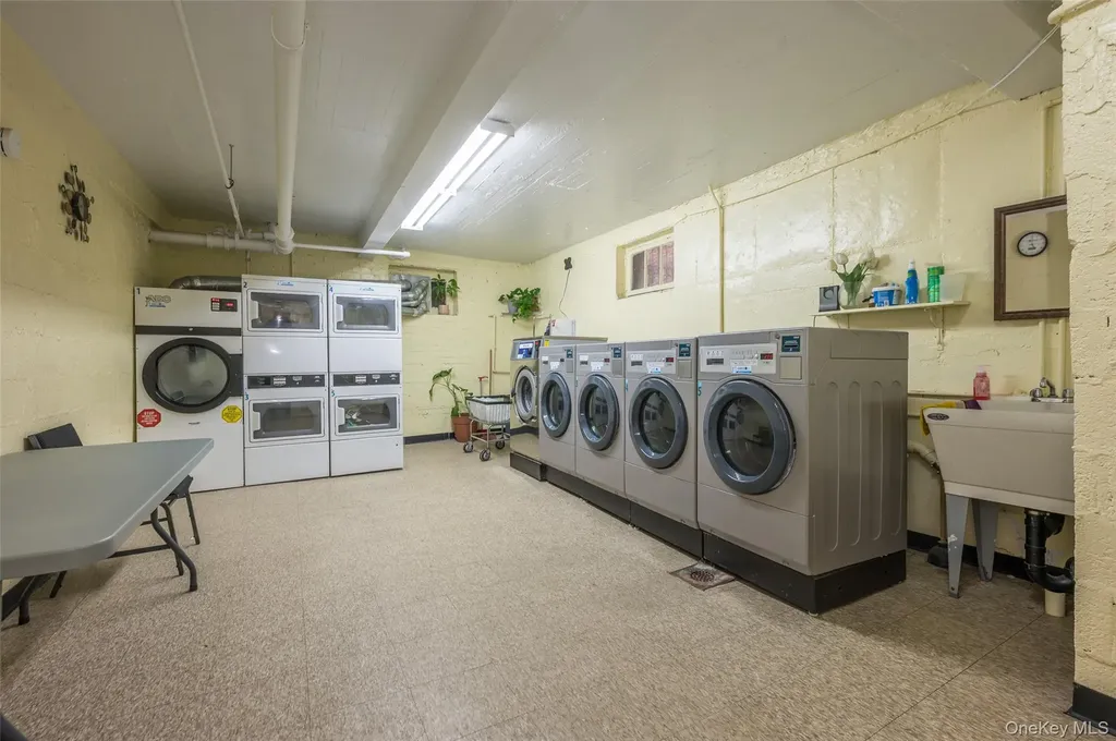 2090 Barnes Avenue Bronx NY 10462