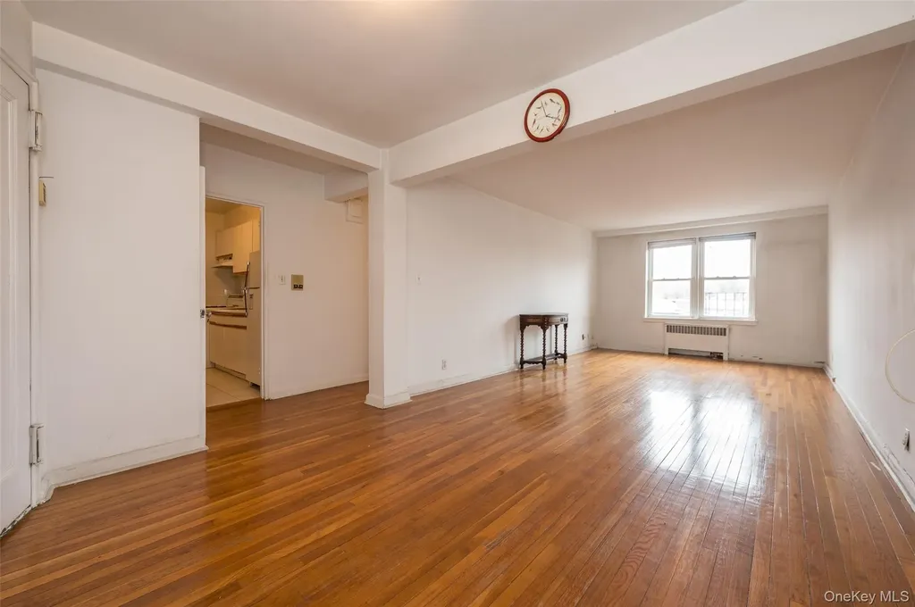 2090 Barnes Avenue Bronx NY 10462