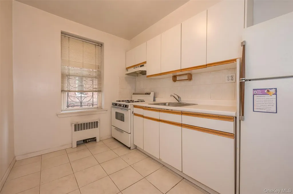 2090 Barnes Avenue Bronx NY 10462