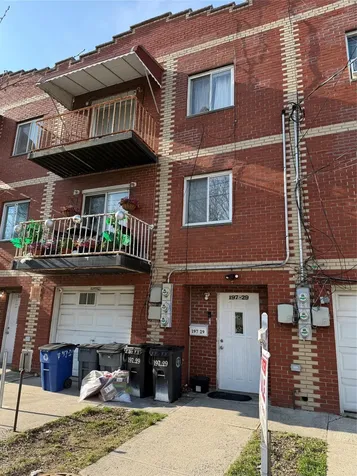 197-29 Hiawatha Avenue Hollis NY 11423