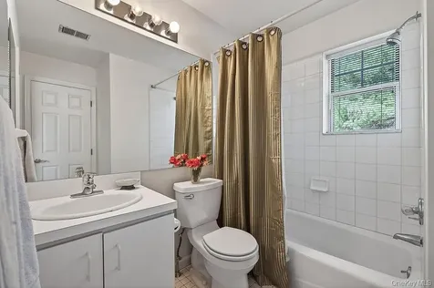75 W Hartsdale Avenue Hartsdale NY 10530