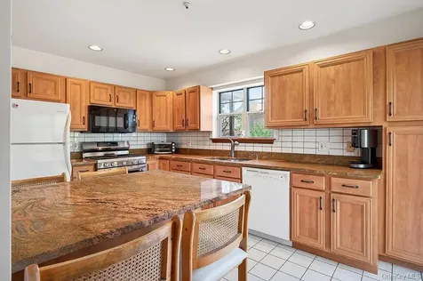 75 W Hartsdale Avenue Hartsdale NY 10530