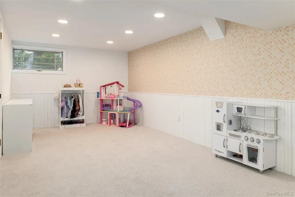 1 Canterbury Road S Harrison NY 10528