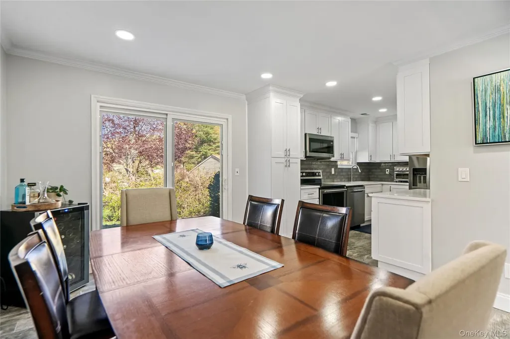 19 Paine Commons Yaphank NY 11980