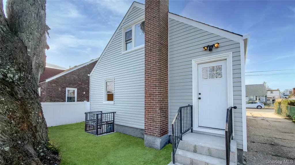224 Windsor Parkway Hempstead NY 11550