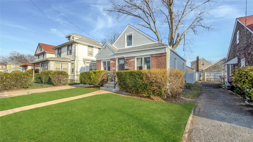 224 Windsor Parkway Hempstead NY 11550