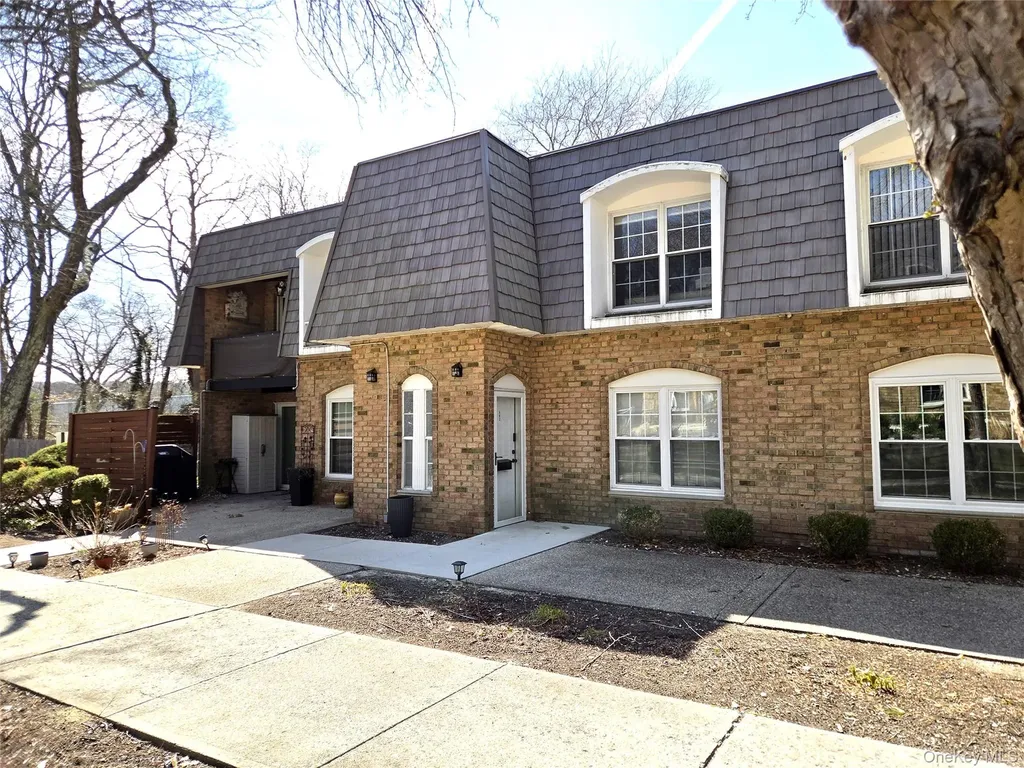 655 Middle Country Coram NY 11727