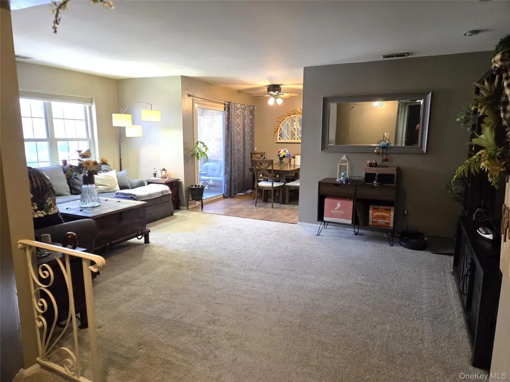 655 Middle Country Coram NY 11727