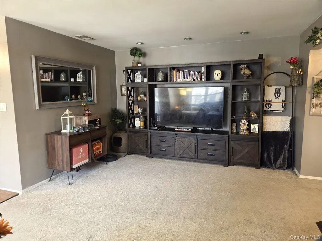 655 Middle Country Coram NY 11727