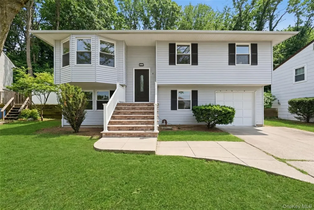 9 Harmony Lane Glen Cove NY 11542