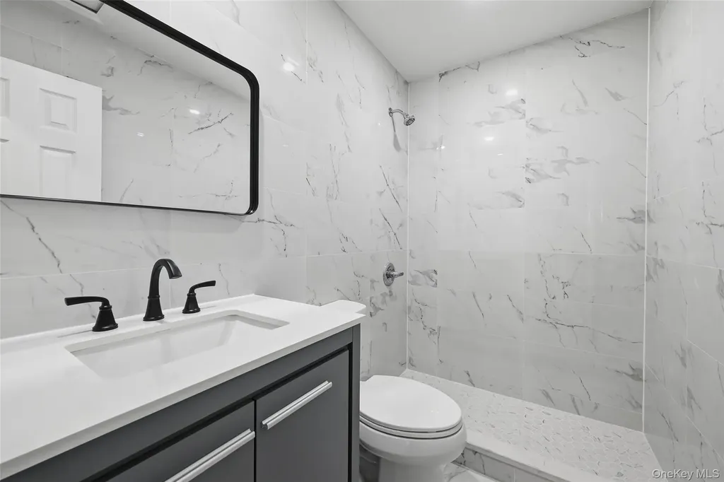 9 Harmony Lane Glen Cove NY 11542