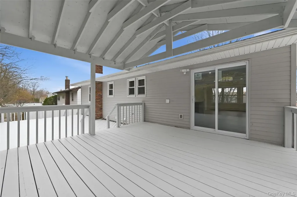 9 Harmony Lane Glen Cove NY 11542