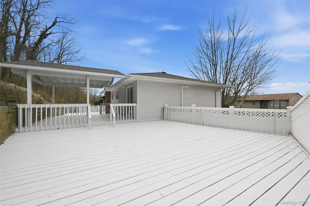 9 Harmony Lane Glen Cove NY 11542
