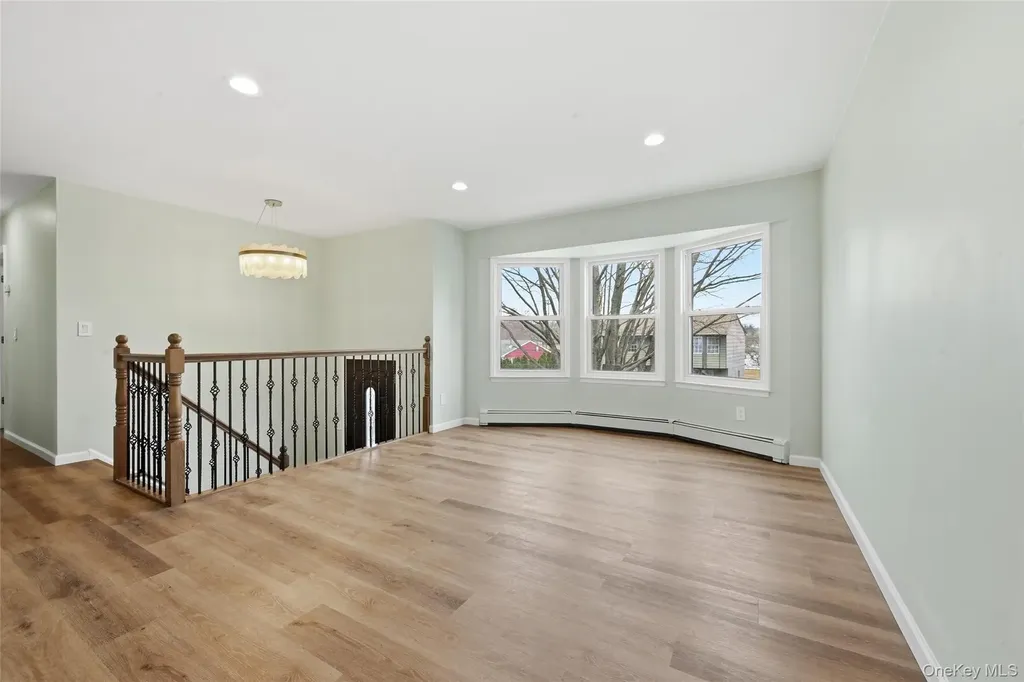 9 Harmony Lane Glen Cove NY 11542