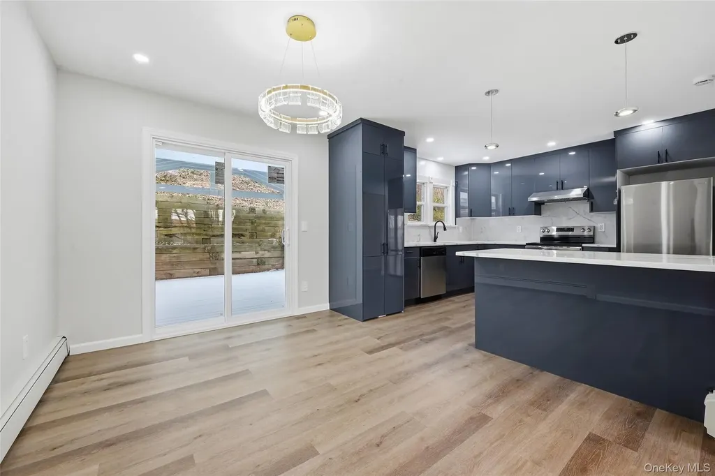 9 Harmony Lane Glen Cove NY 11542