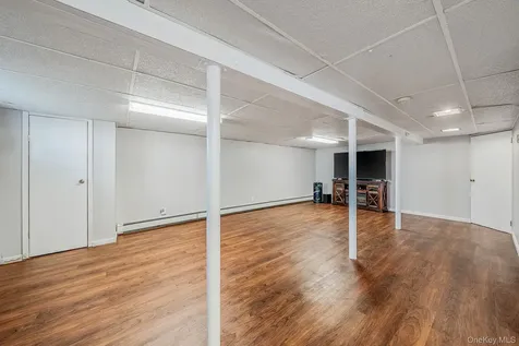 81 Dollard Drive North Babylon NY 11703