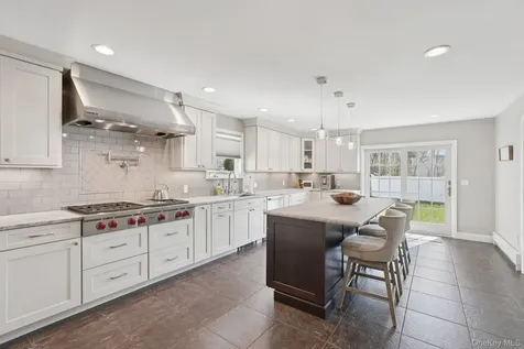 616 Sherman Avenue Thornwood NY 10594