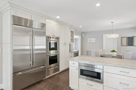 616 Sherman Avenue Thornwood NY 10594