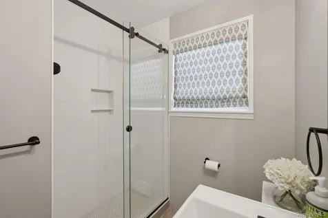 616 Sherman Avenue Thornwood NY 10594