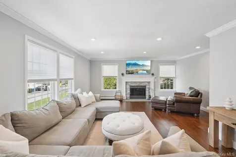 616 Sherman Avenue Thornwood NY 10594