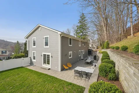 616 Sherman Avenue Thornwood NY 10594