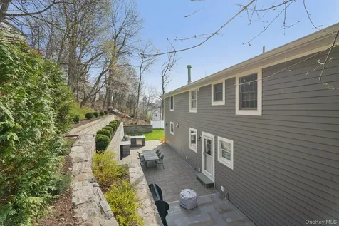 616 Sherman Avenue Thornwood NY 10594