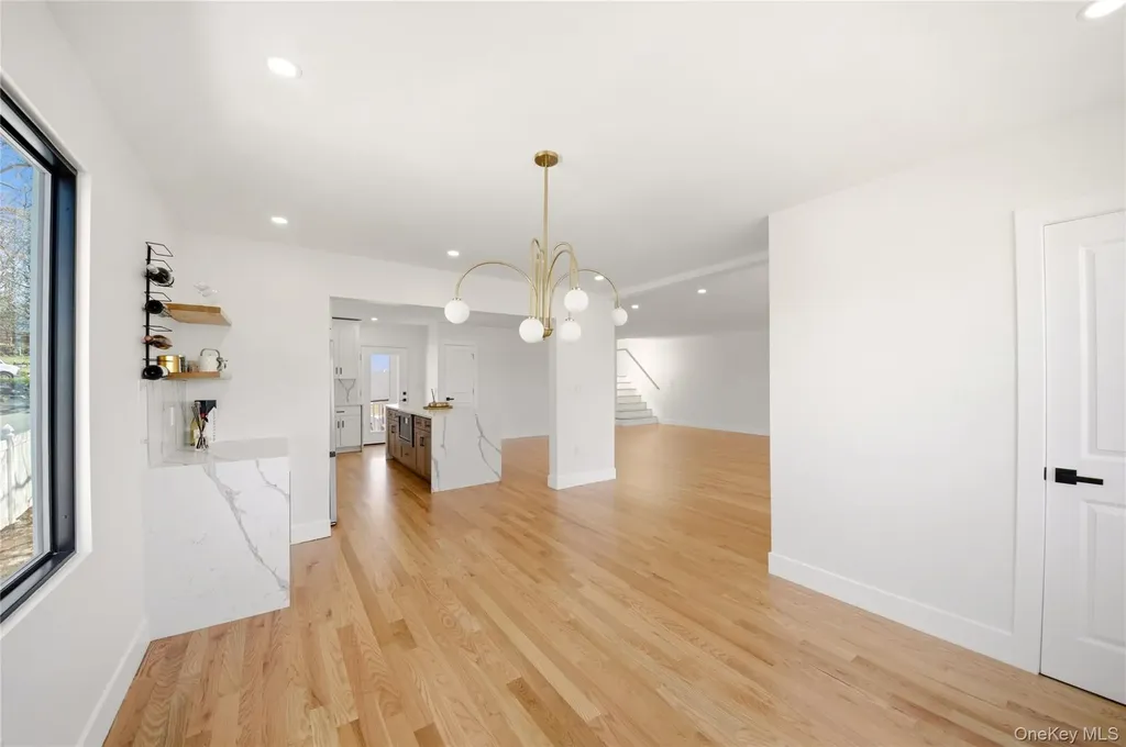 8 Hunt Avenue Yonkers NY 10710