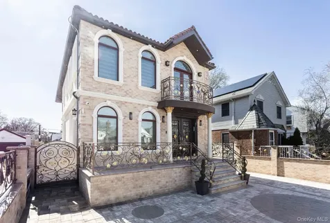 69-42 180TH Street Fresh Meadows NY 11365