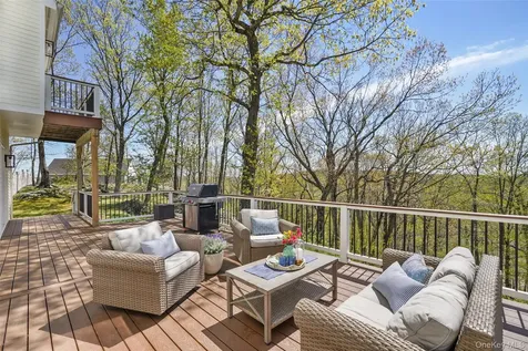 8 Deer Run Court North Salem NY 10560