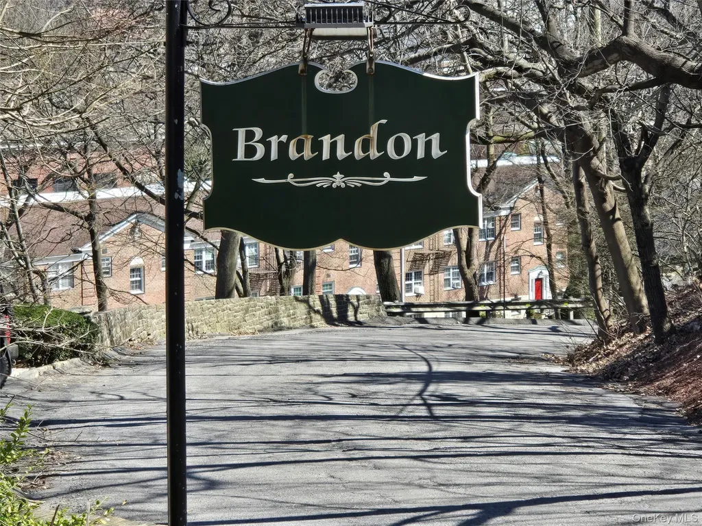 65 Rockledge Road Bronxville NY 10708