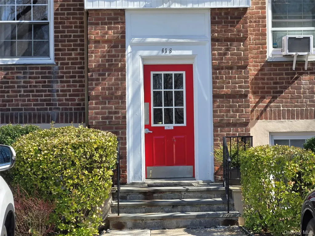 65 Rockledge Road Bronxville NY 10708