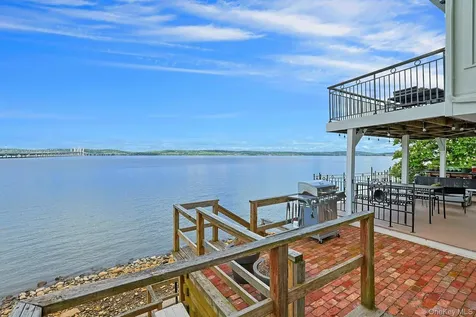 88 River Road Nyack NY 10960