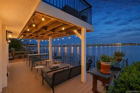 88 River Road Nyack NY 10960